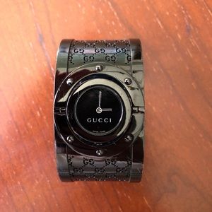 Gucci Twirl Watch